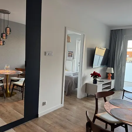 4summer Salt Parking W Cenie, Stylowe Elegnackie Mieszkanie