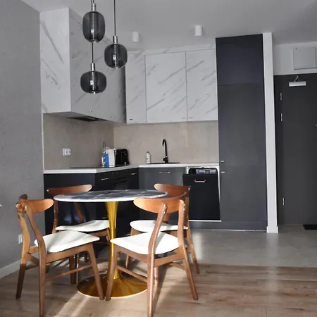 4summer Salt Parking W Cenie, Stylowe Elegnackie Mieszkanie